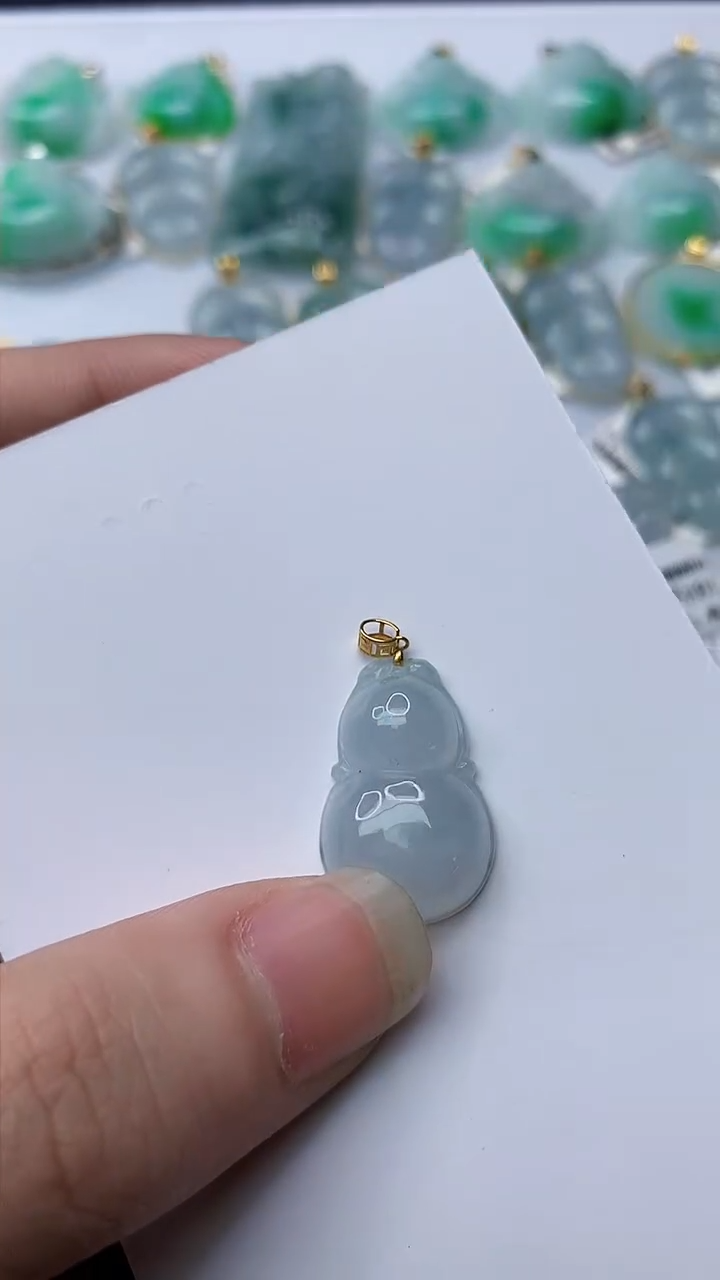 【闪购商品】翡翠颈饰18K金镶嵌70.........