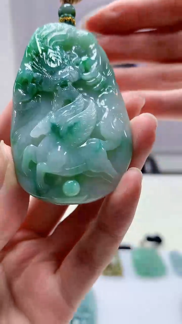 【闪购商品】定制翡翠未镶嵌5028zm-毛货挂件龙马231