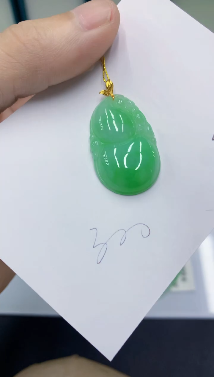 颈饰18K金镶嵌翡翠翡翠