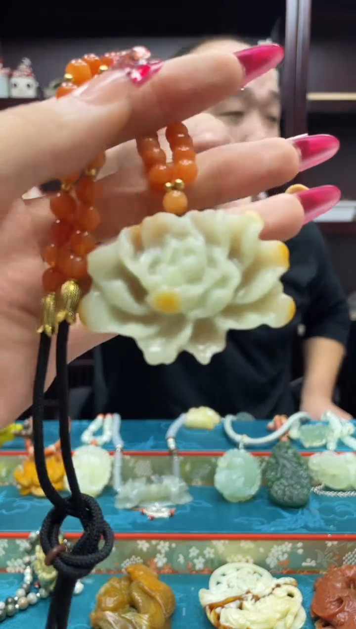 未镶嵌岫玉吊坠·