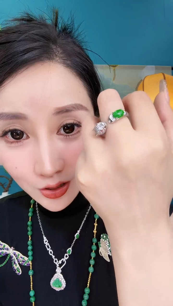 翡翠戒指未镶嵌戒指