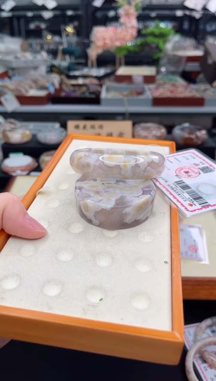 【闪购商品】石英质玉手镯未镶嵌59圈口（赠品镯心）3931250