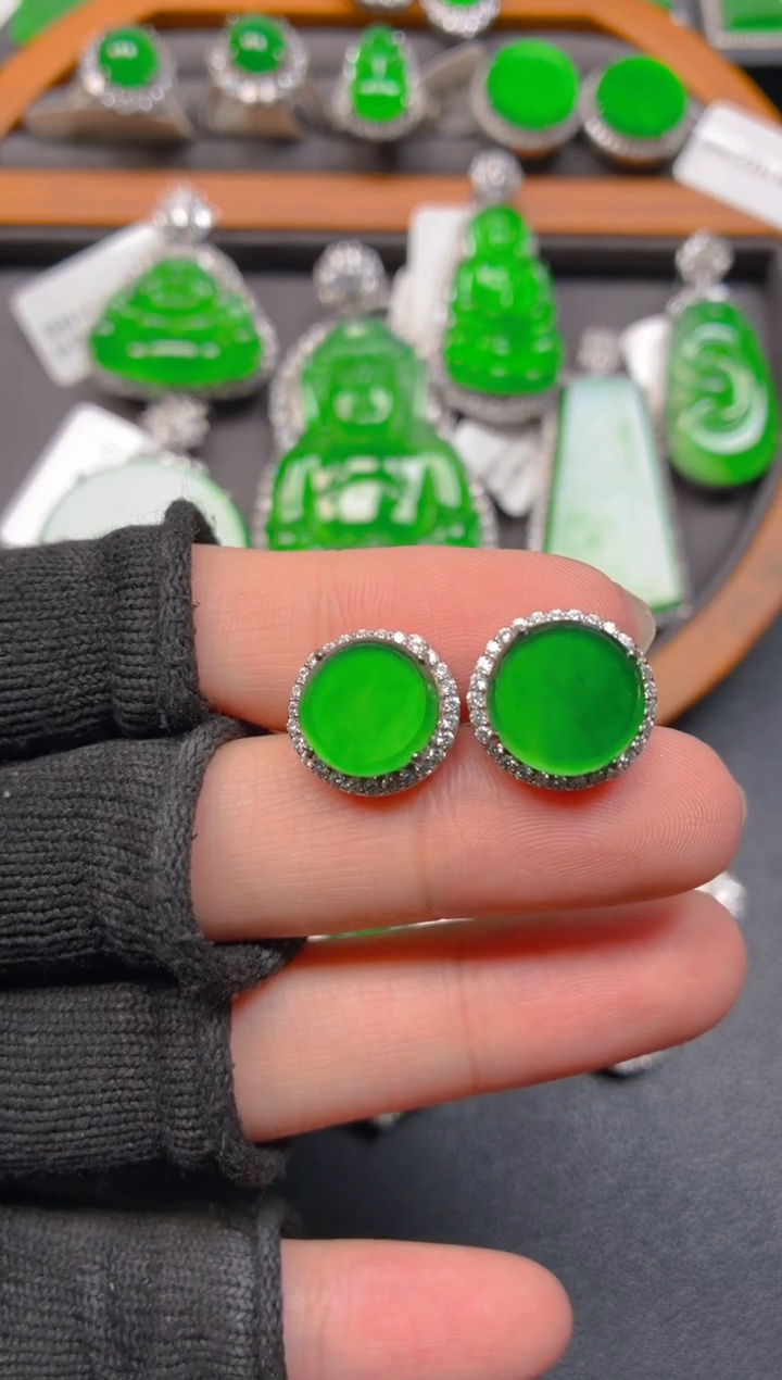 银S925镶嵌翡翠耳饰1