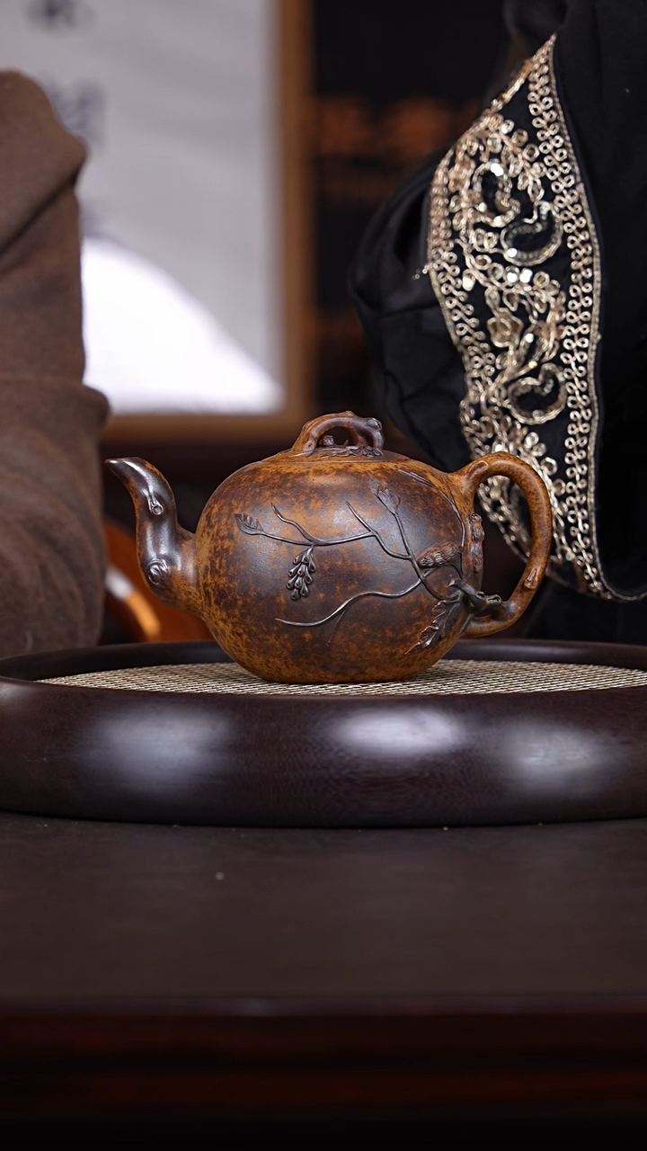 【闪购商品】紫砂茶壶储立强21-64 柴烧松鼠葡萄