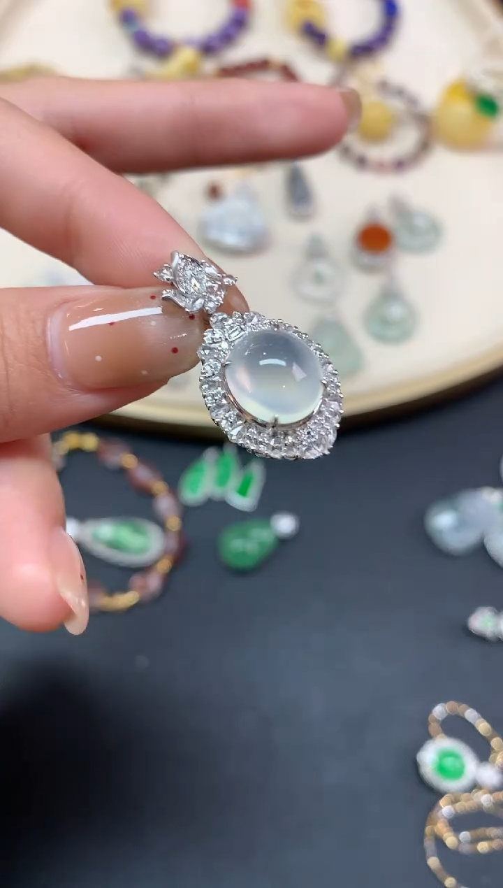 【闪购商品】翡翠吊坠(不含链)18K金镶嵌吊坠A476|16800