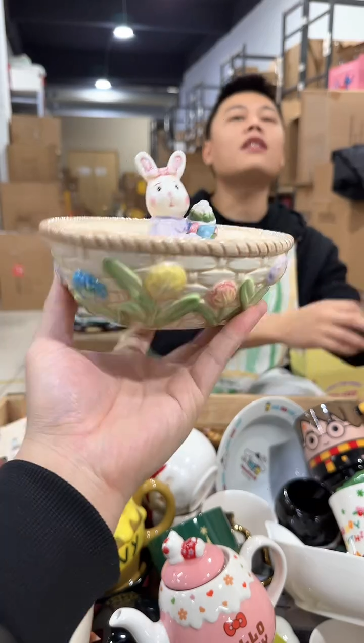 瓷片粉色原盒兔子碗