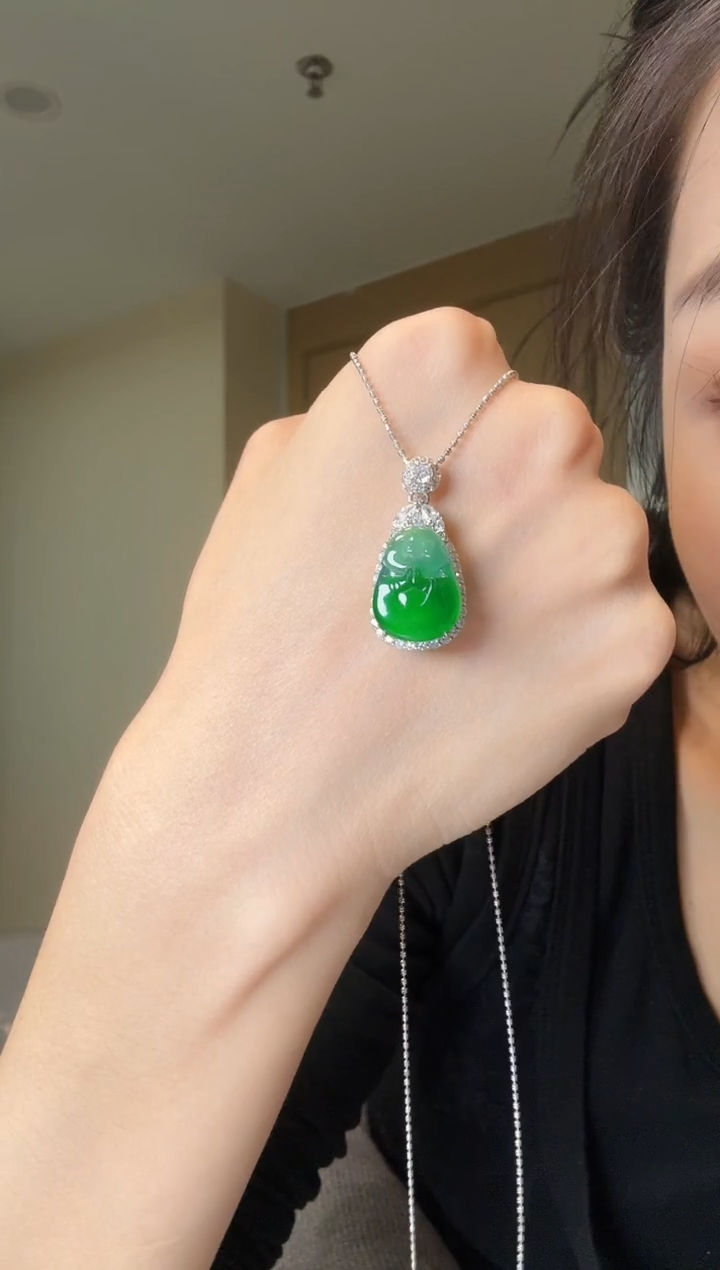 【闪购商品】翡翠吊坠(不含链)银S925镶嵌天然翡翠吊坠