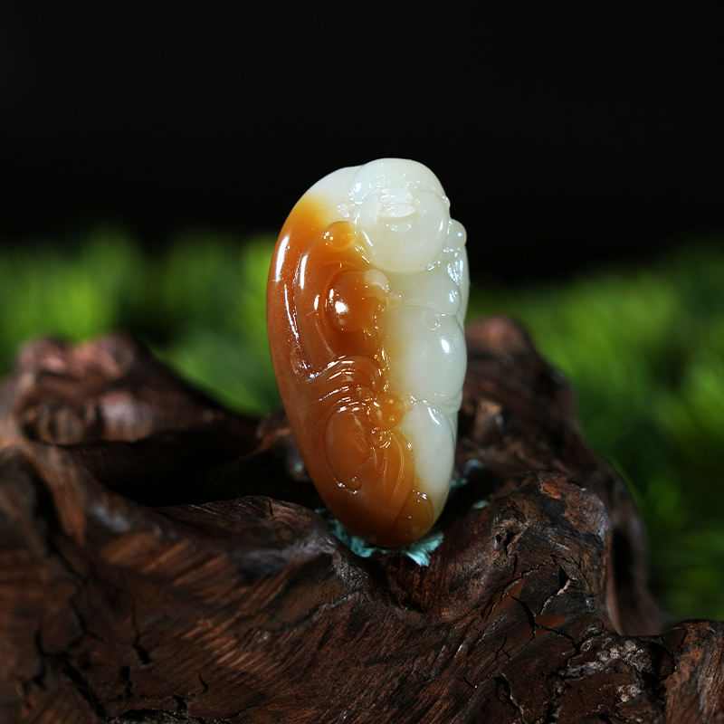 lot26 糖白佛公吊坠/QG51227-185497 保利山东