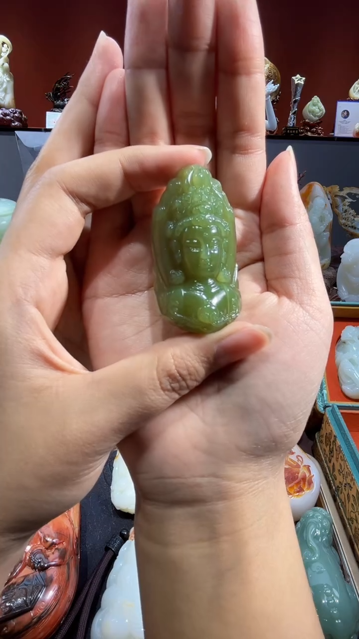 未镶嵌和田玉把件 