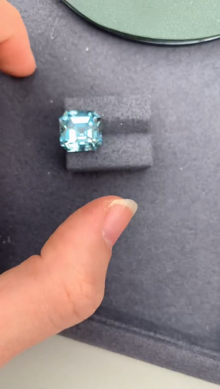 【闪购商品】海蓝宝石裸石未镶嵌10.9ct海蓝宝
