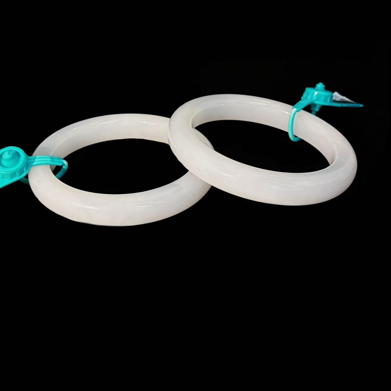 和田玉  羊脂白玉手镯  3275 多样性发一件