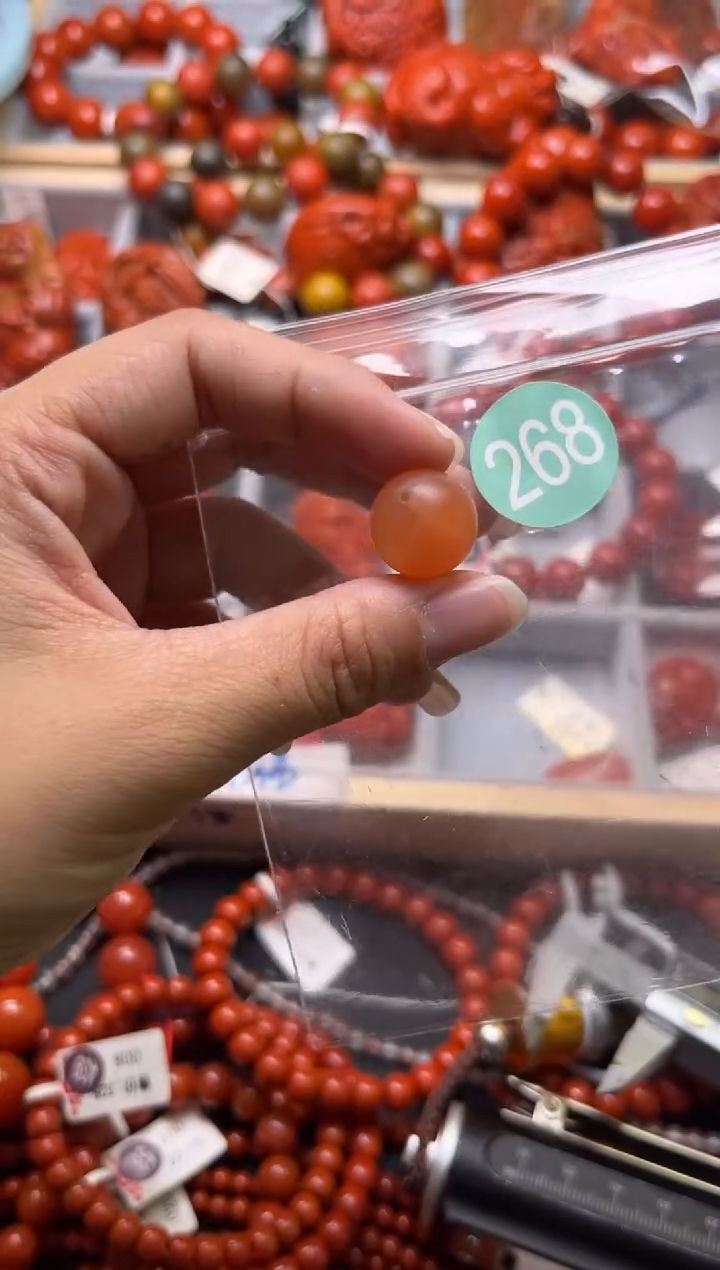 南红玛瑙未镶嵌珠宝奇石268