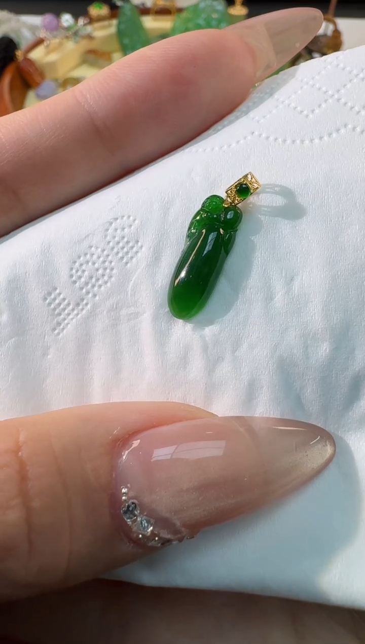 【闪购商品】翡翠颈饰18K金镶嵌缅甸翡翠A货吊坠