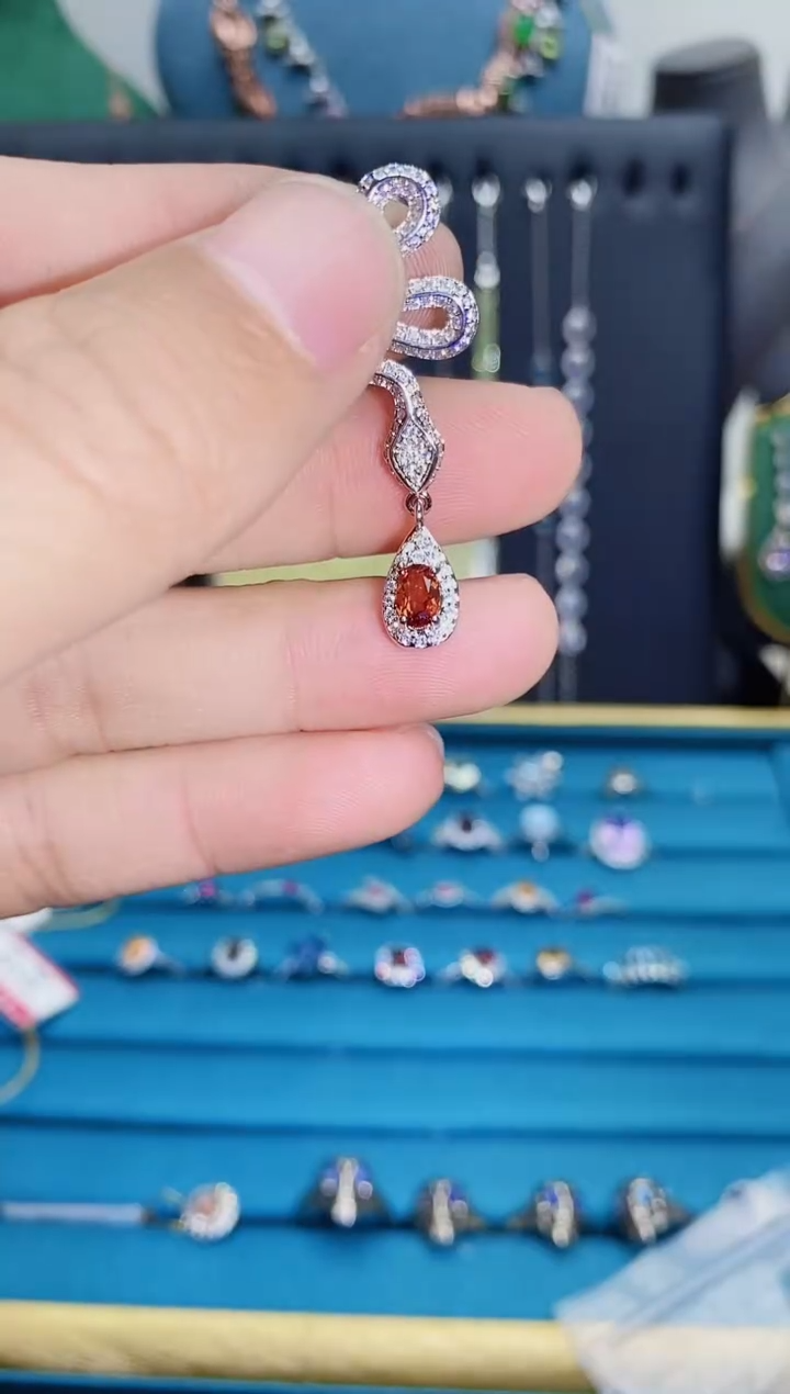 【闪购商品】石榴石吊坠(不含链)银S925镶嵌1121