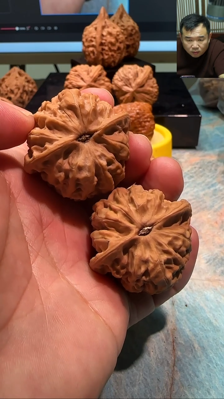 吊坠文玩核桃～***～金牛39