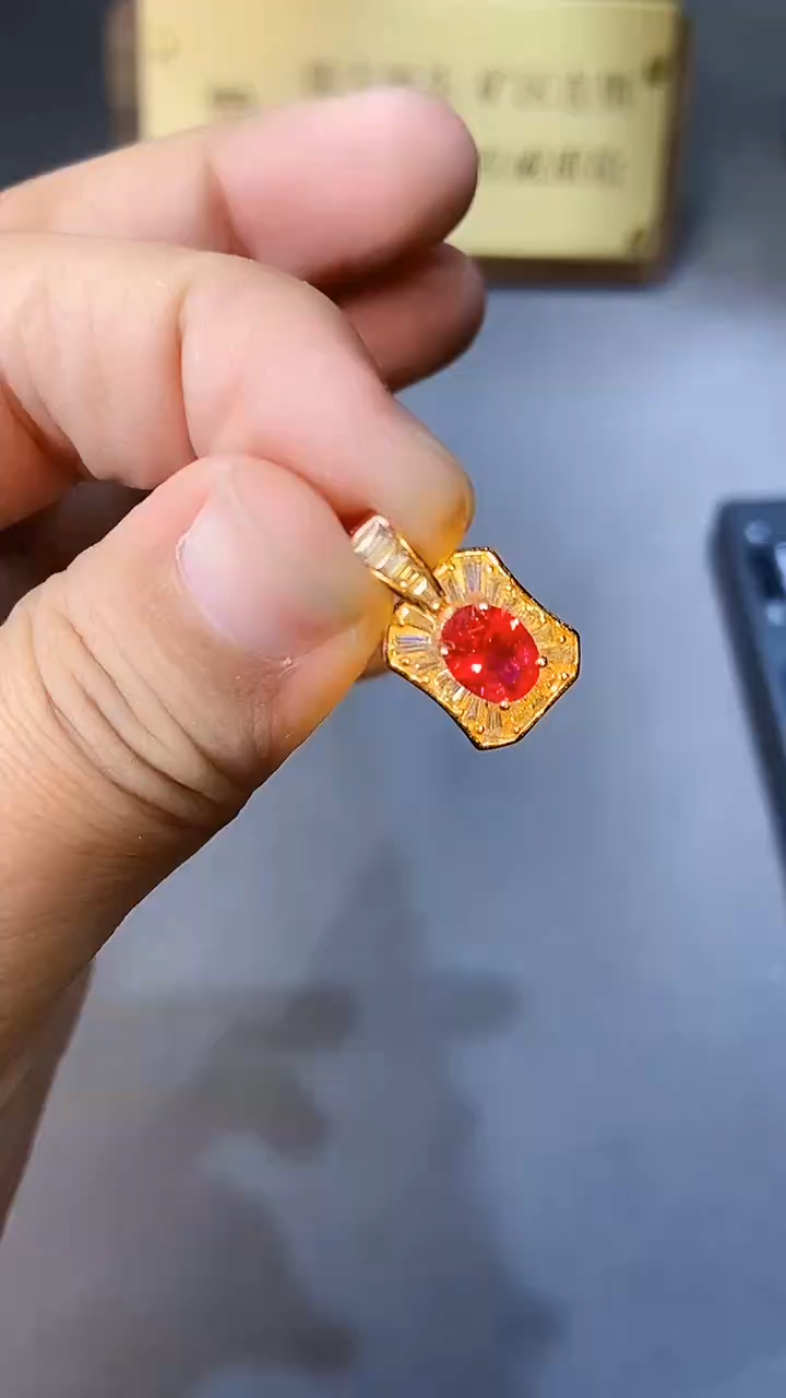 【闪购商品】红宝石颈饰银S925镶嵌354