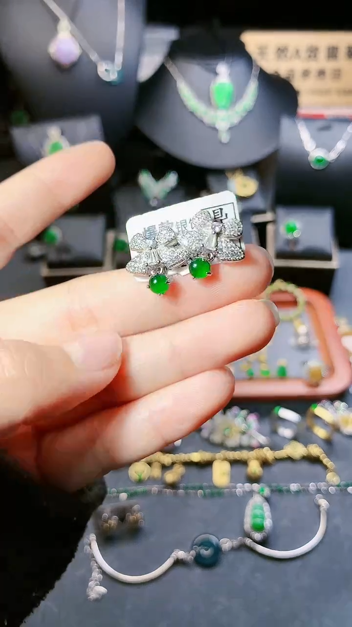 【闪购商品】翡翠耳饰银S925镶嵌耳饰