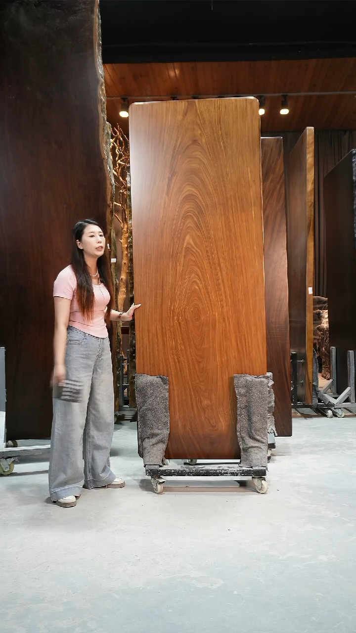 木（非红木类）蒋**?非洲柚木 220长81宽6