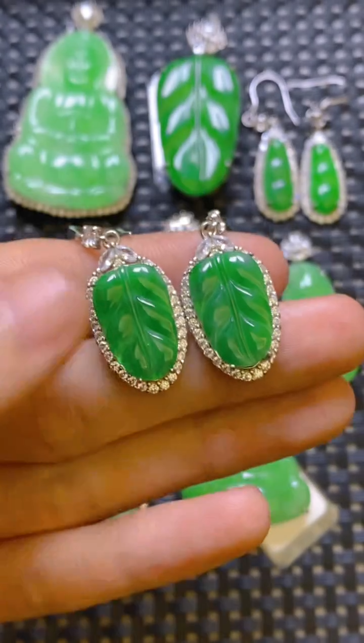【闪购商品】翡翠耳饰银S925镶嵌耳饰