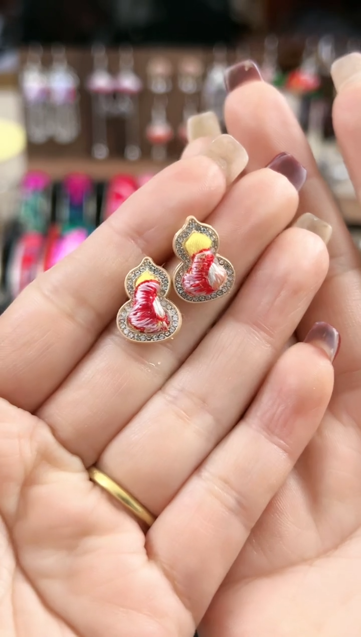 【闪购商品】织绣民族风老绣饰品074