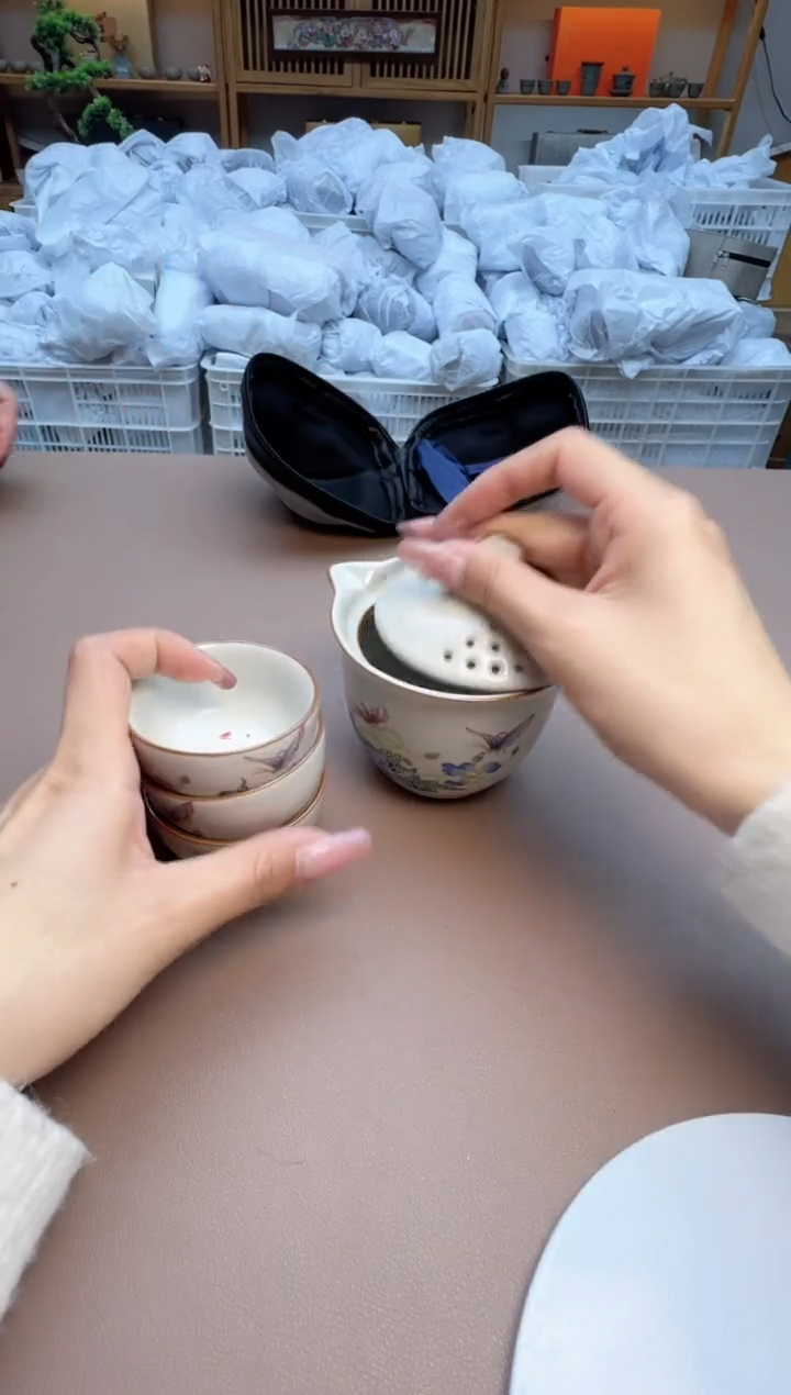 【闪购商品】摆件瓷制品S1111111111111