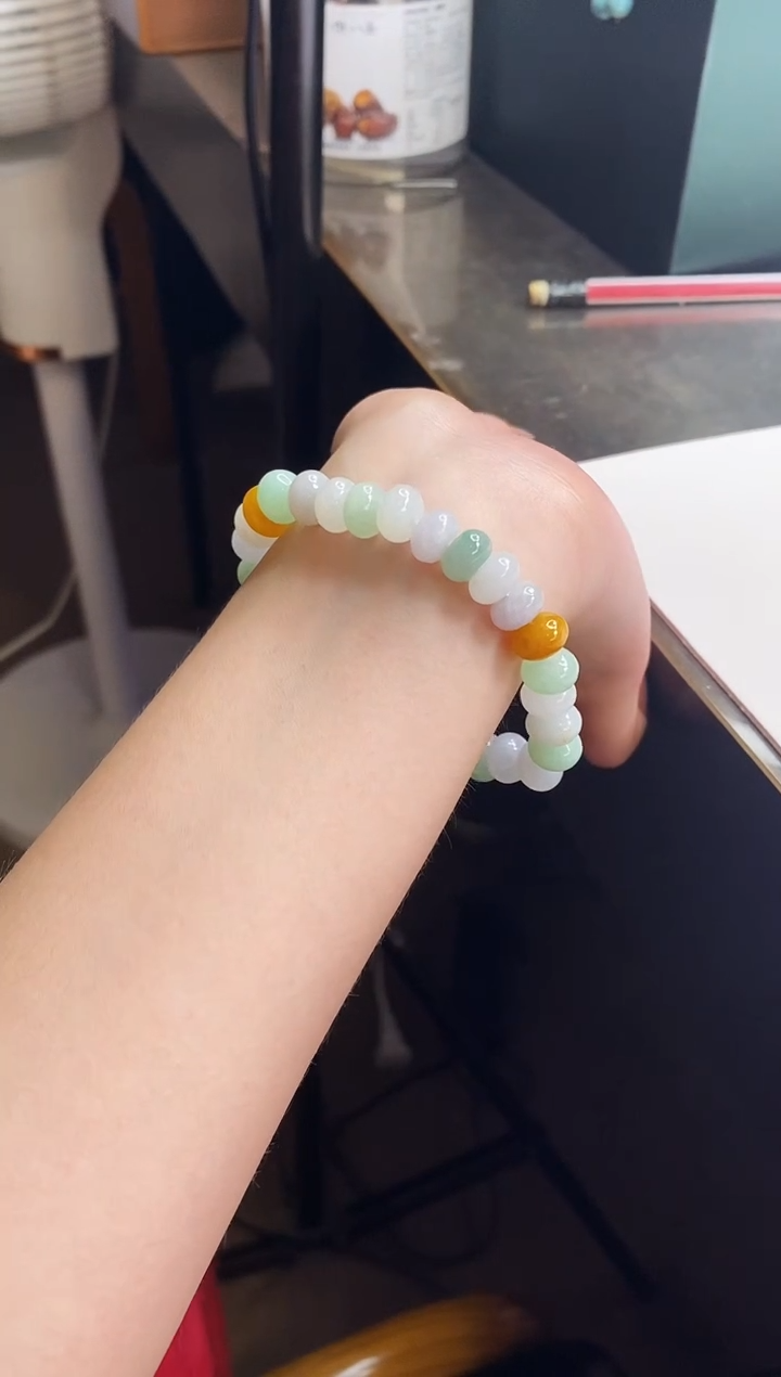 【闪购商品】翡翠颈饰未镶嵌手串