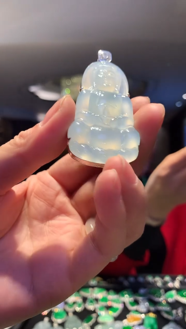 【闪购商品】翡翠吊坠(不含链)18K金镶嵌观音