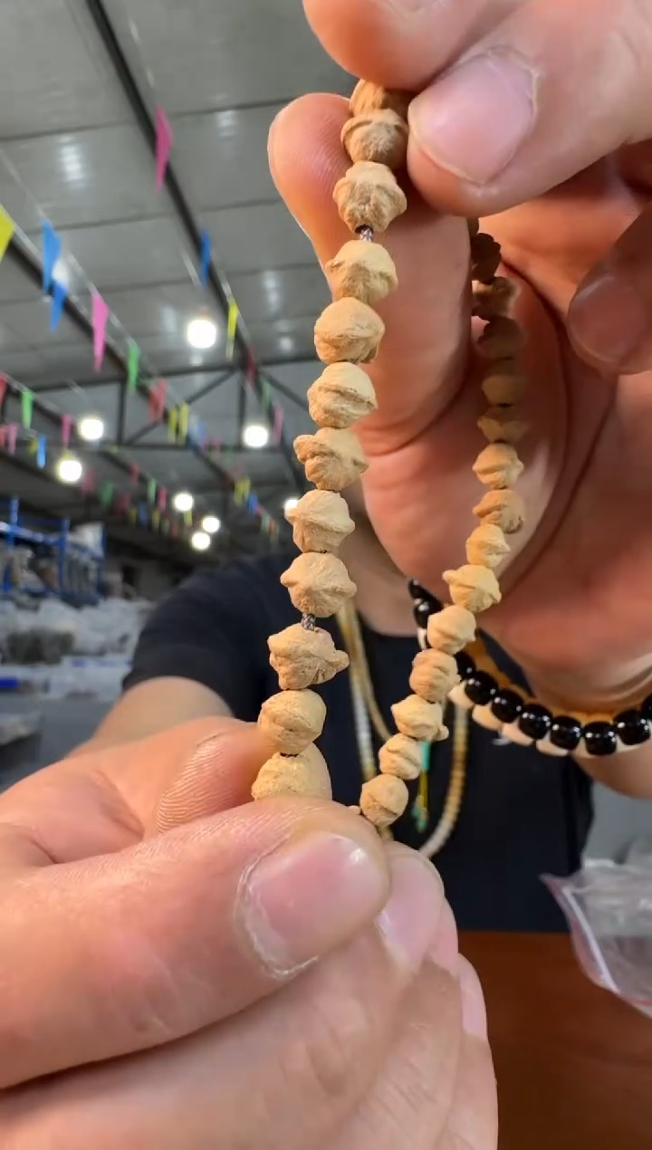 柏香籽/百香籽手串K108实物为准