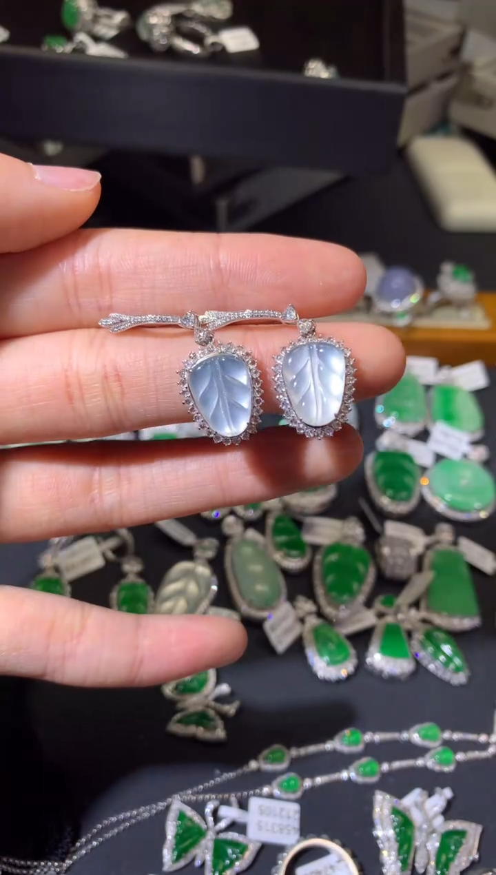 翡翠18K金镶嵌吊坠(不含链)耳坠