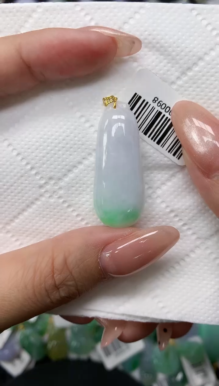 颈饰18K金镶嵌翡翠1111111111