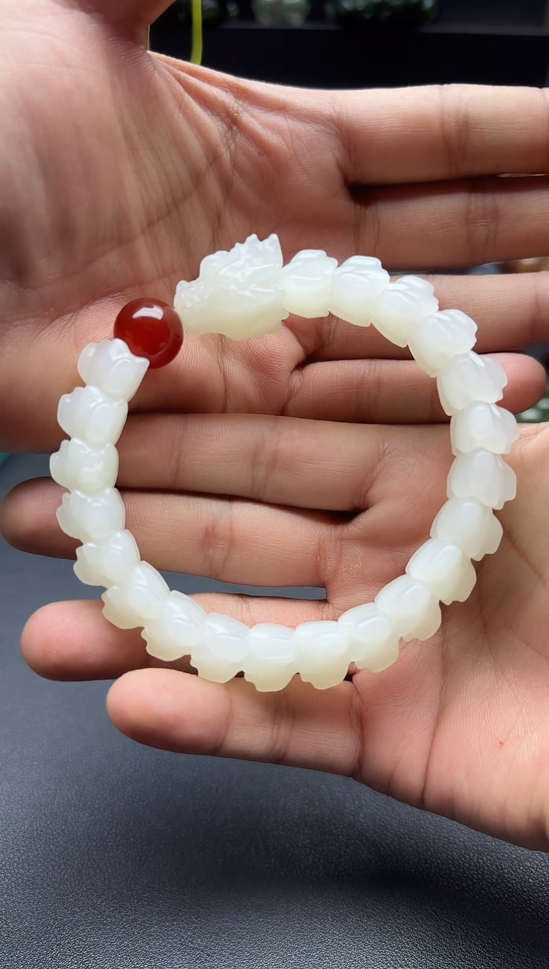 未镶嵌手串和田玉且末特色龙骨手串