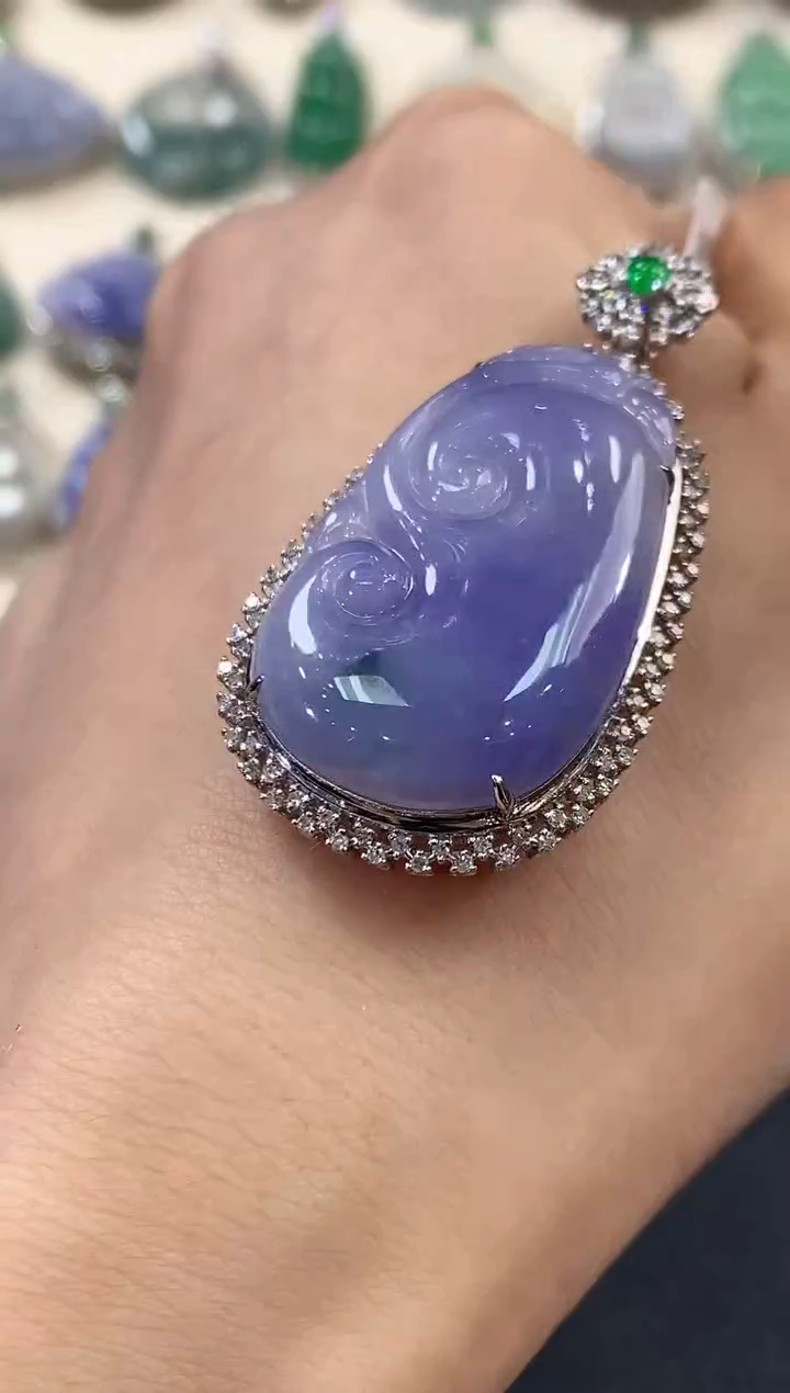 【闪购商品】翡翠吊坠(不含链)18K金镶嵌 C116有色差