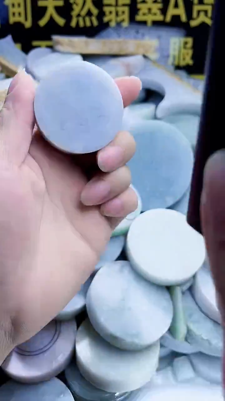 翡翠未镶嵌颈饰翡翠100