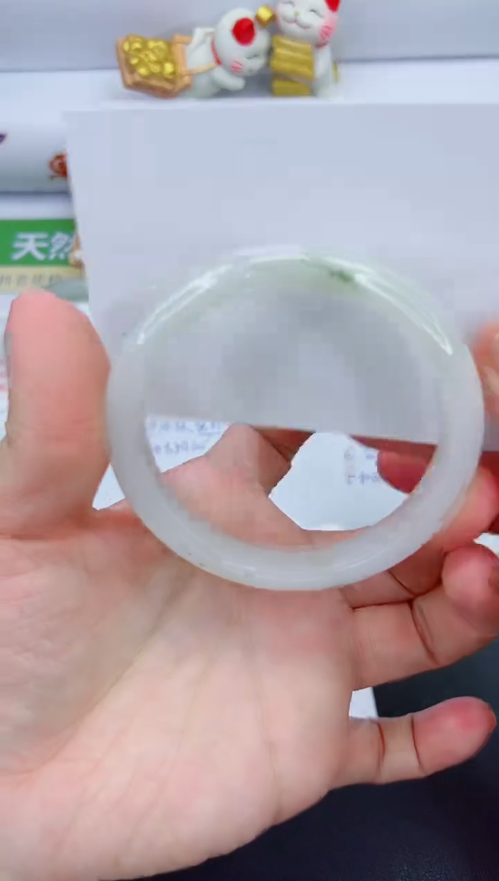 【闪购商品】石英质玉手镯未镶嵌250-59.3