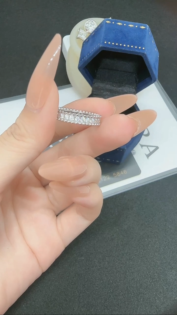 合成碳硅石925银莫桑 新款排戒）美码6号圈MSR.634o6#