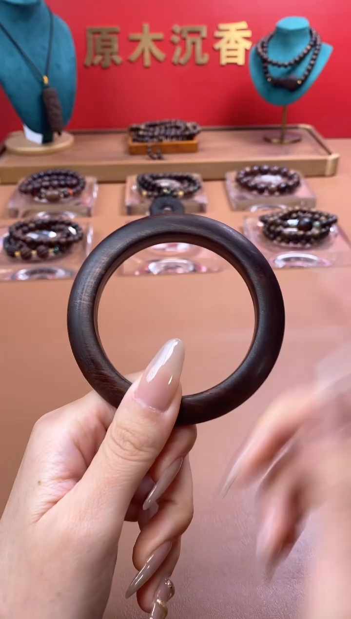 【闪购商品】沉香木手串Y富森红土玉化手镯XD00550402