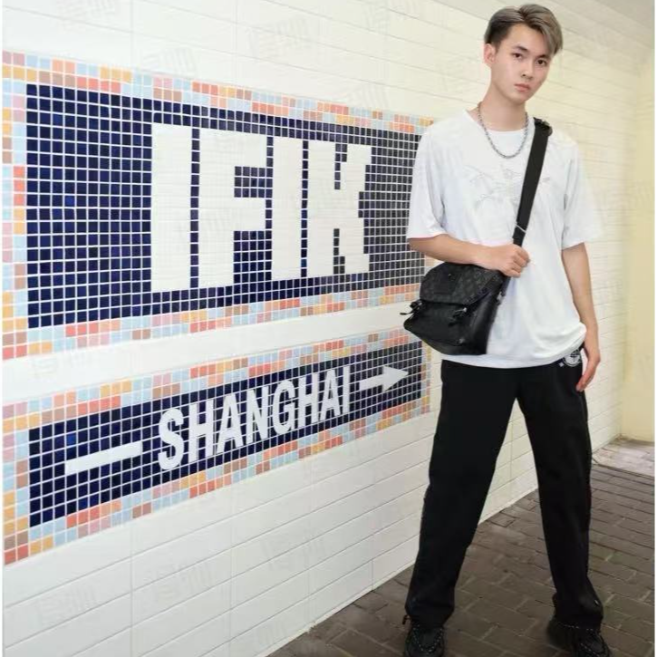 【顺丰包邮】L#V经典老花男女款单间斜跨公文包包配饰