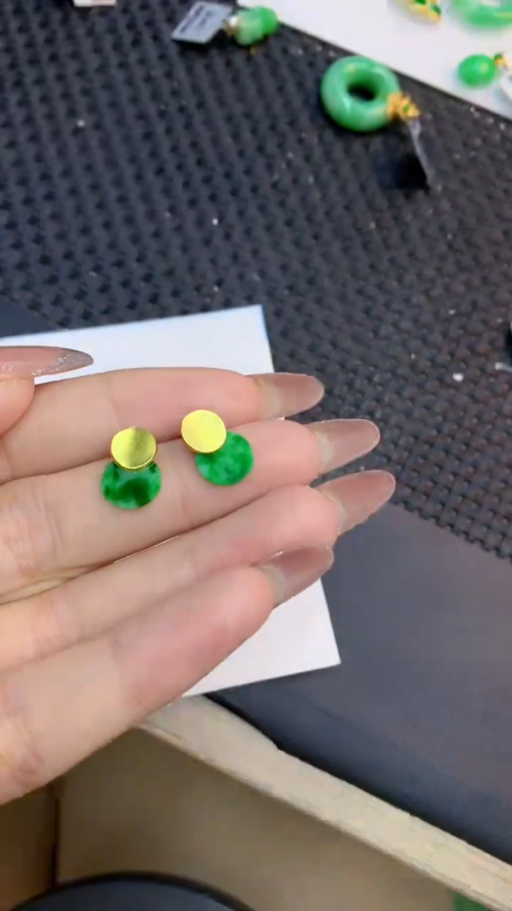 颈饰未镶嵌翡翠1·1