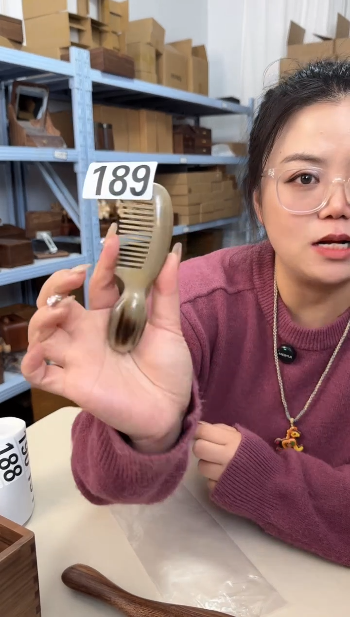 木189号特价牛角梳子