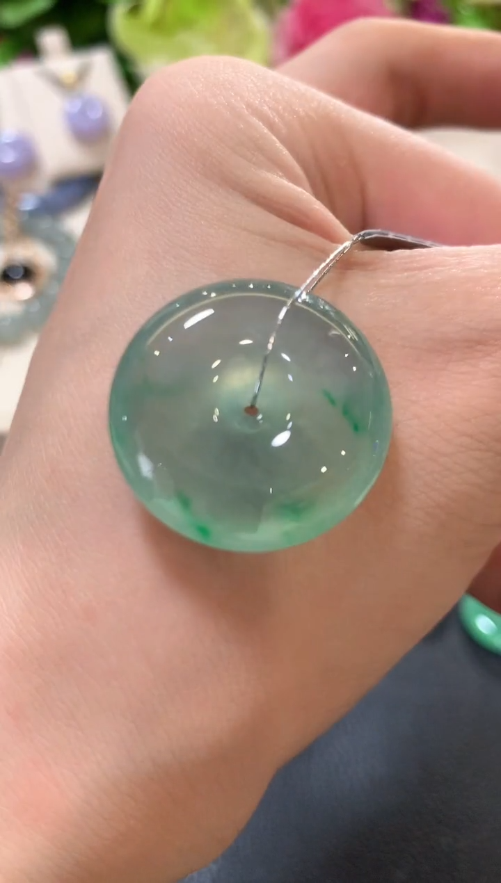 吊坠(不含链)18K金镶嵌翡翠x108  