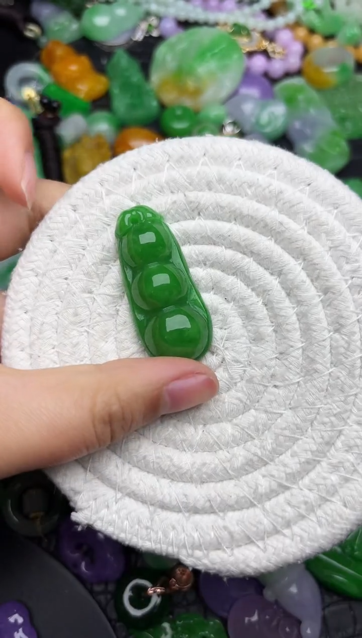 颈饰未镶嵌翡翠缅甸翡翠吊坠