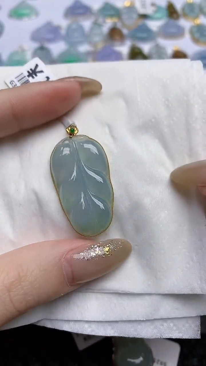 【闪购商品】翡翠颈饰18K金镶嵌天然翡翠A货