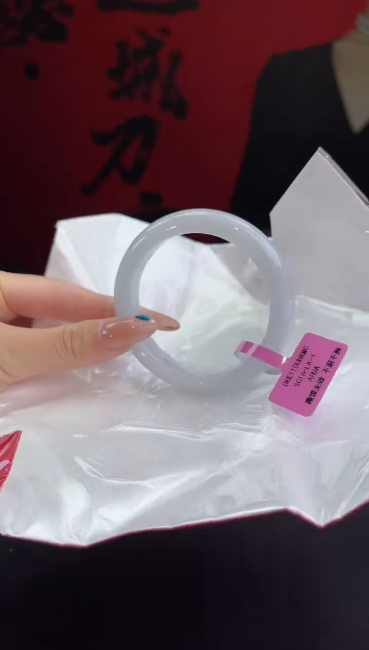 翡翠未镶嵌手镯翡翠手镯7
