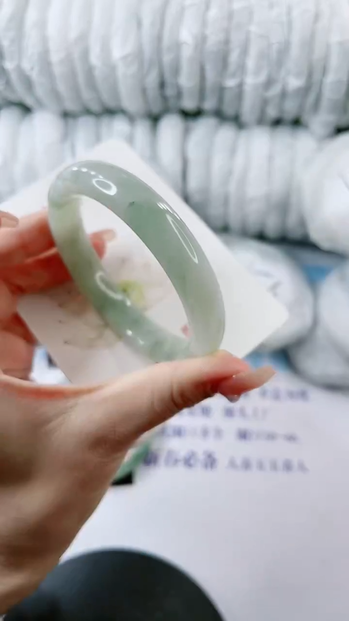 【闪购商品】石英质玉手镯未镶嵌0968088517-