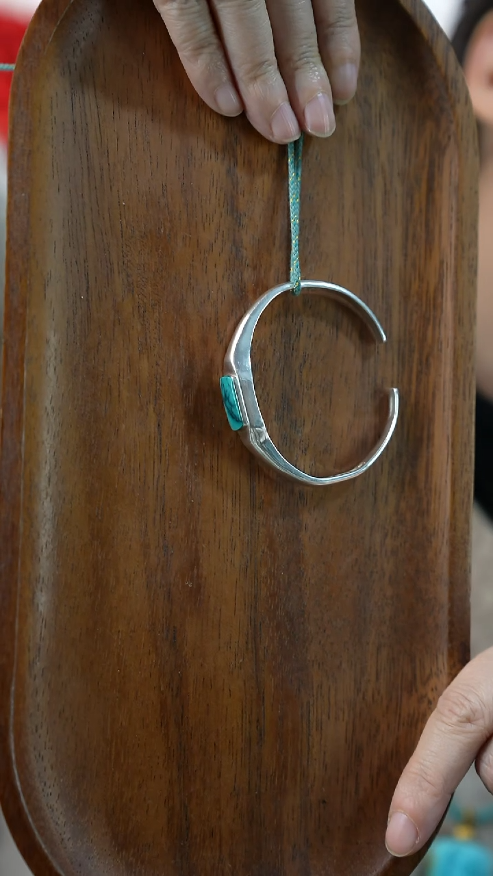 足银镶嵌绿松石手镯春****）湖北原矿绿松石(不含绳)YXH-028