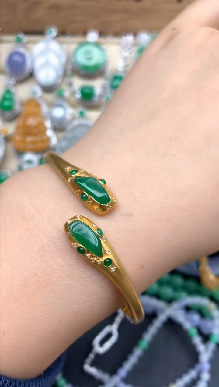18K金镶嵌手镯翡翠320-中国好珍宝