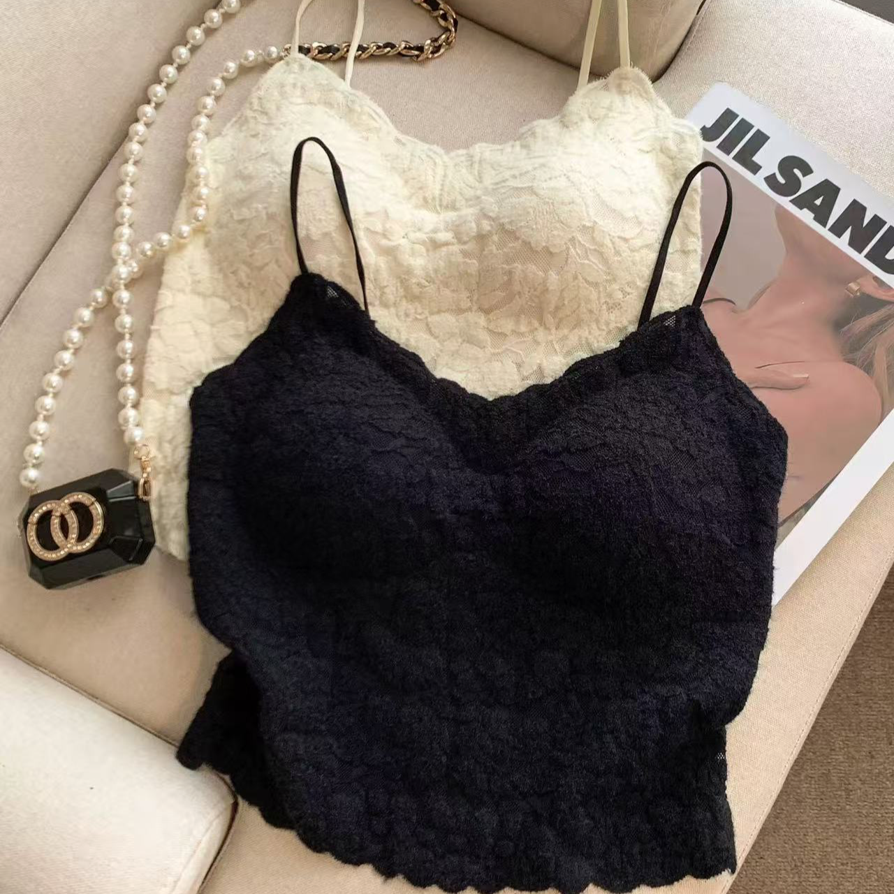 蕾丝吊带黑白两色