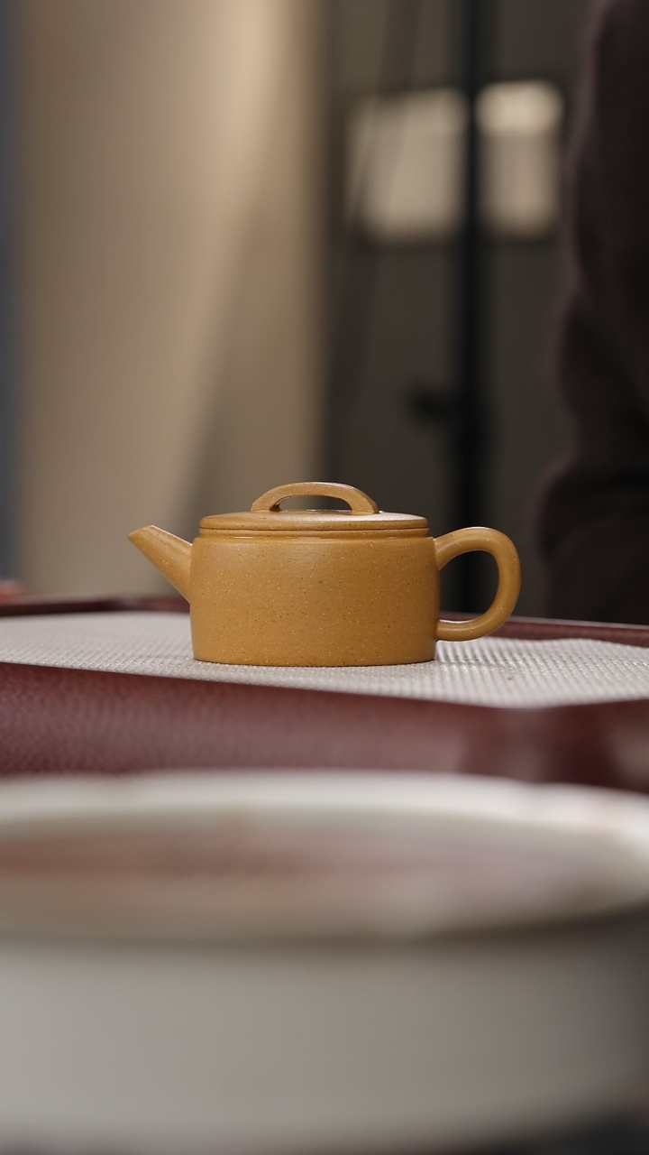 【闪购商品】紫砂茶壶hxx黄段 汉瓦160cc