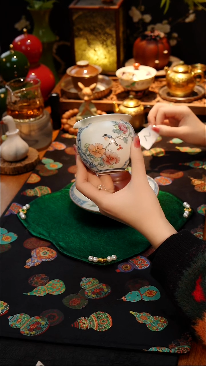 茶器微瑕青花斗彩公道杯一个