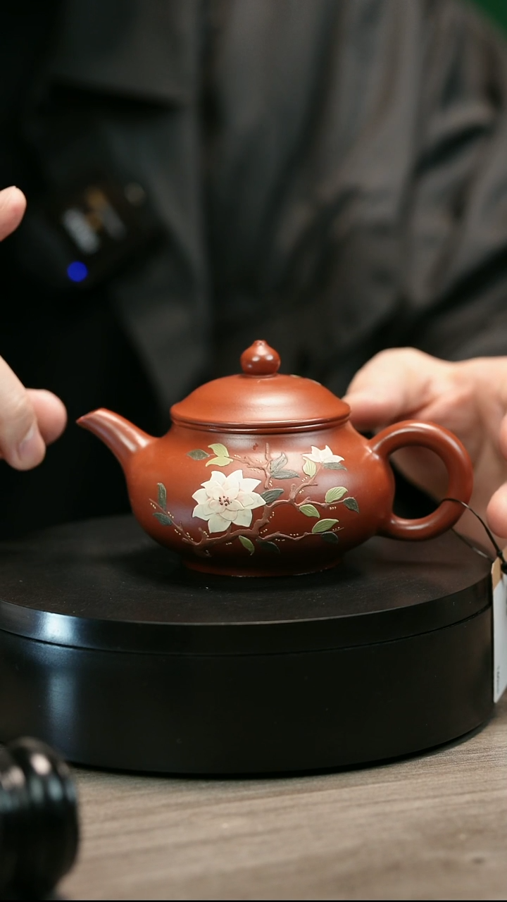 茶壶紫砂吴*H2424赵翠虹堆绘玉兰潘壶